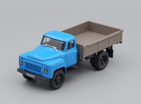 GAZ-52-04
