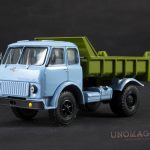 MAZ-503 xe ben xanh da trời