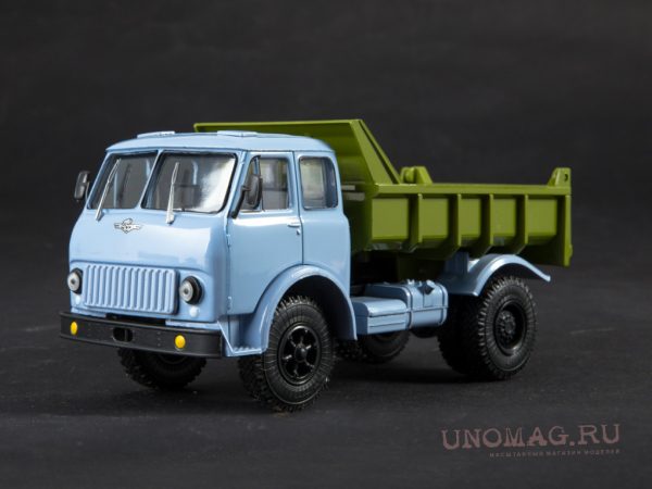 MAZ-503 xe ben xanh da trời