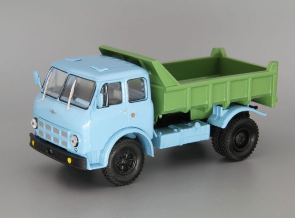 MAZ-503A xe ben xanh da trời