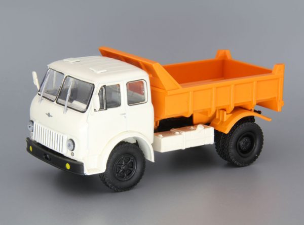 MAZ-503B xe ben trắng