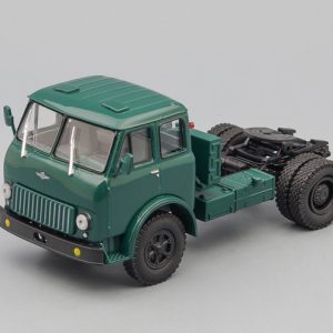 MAZ-504B đầu kéo xanh lá sẫm