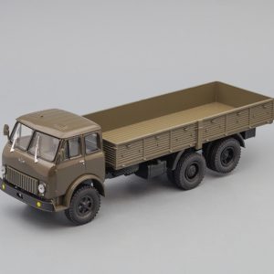 MAZ-516 xe tải xanh quân đội