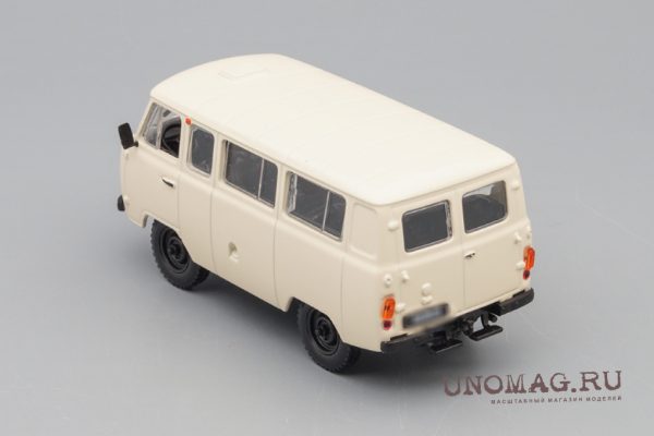 UAZ-452V trắng - Hình ảnh 4