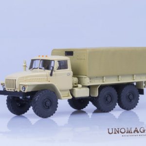 Ural-4320 xe tải thùng bạt vàng nhạt